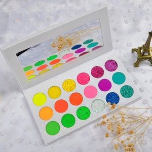 Beautiful 18 Color High Pigment Eyeshadow Palette